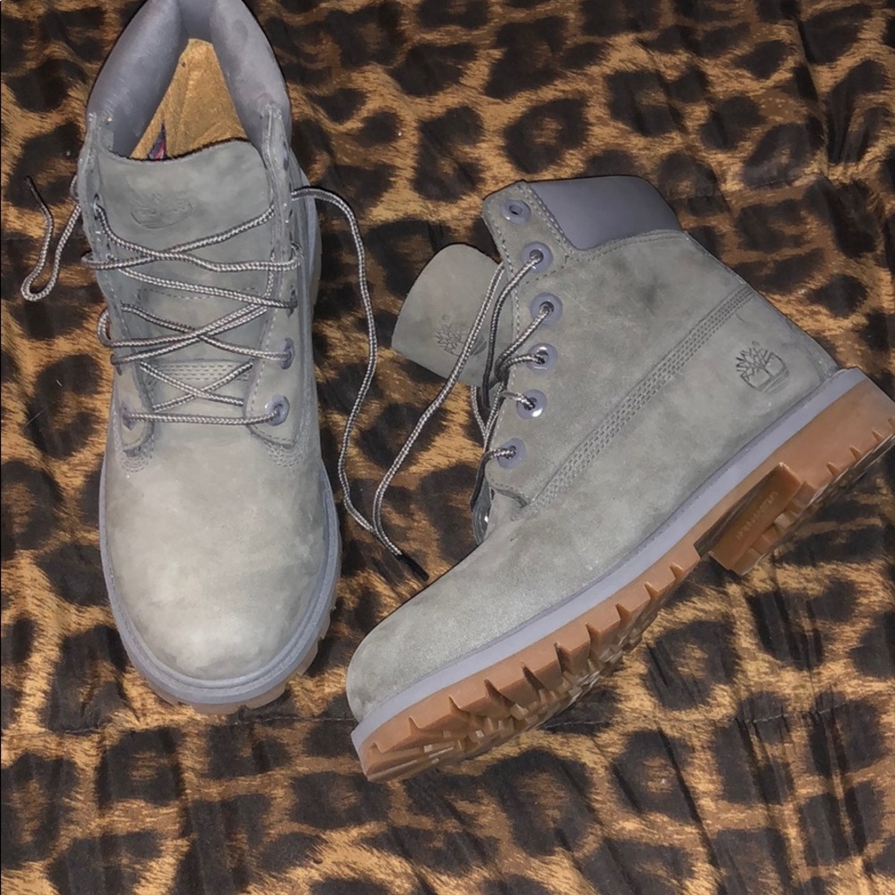 Timberlands grey/green in brand new condition!